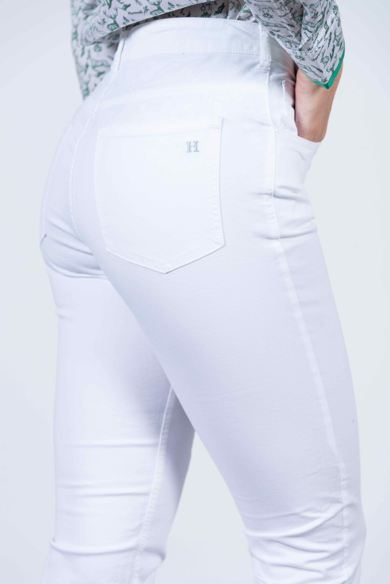 ROSIE White Super Skinny Cotton 2 scaled
