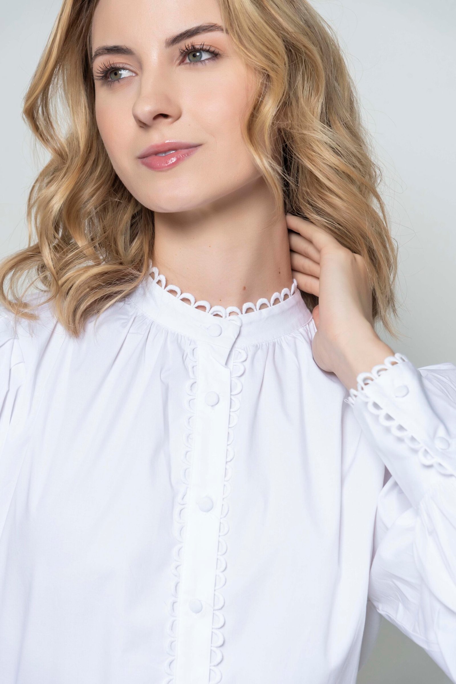 CARINA White CU scaled