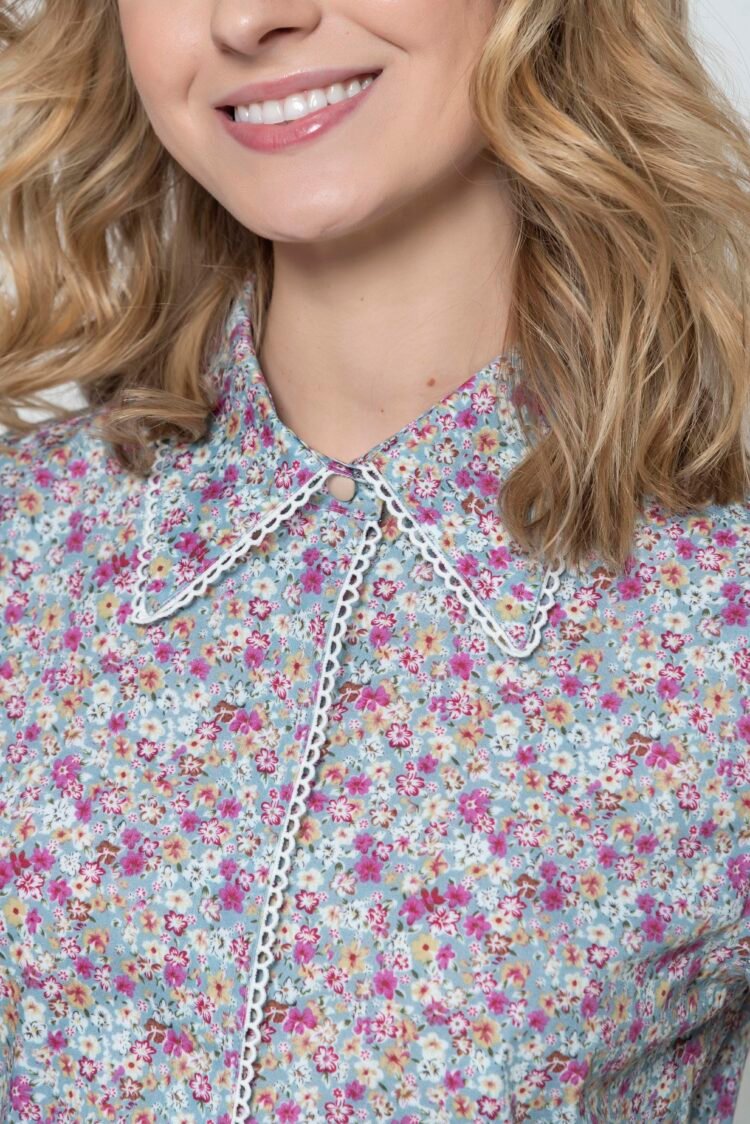 GIGI Ditsy Pink Flowers CU scaled