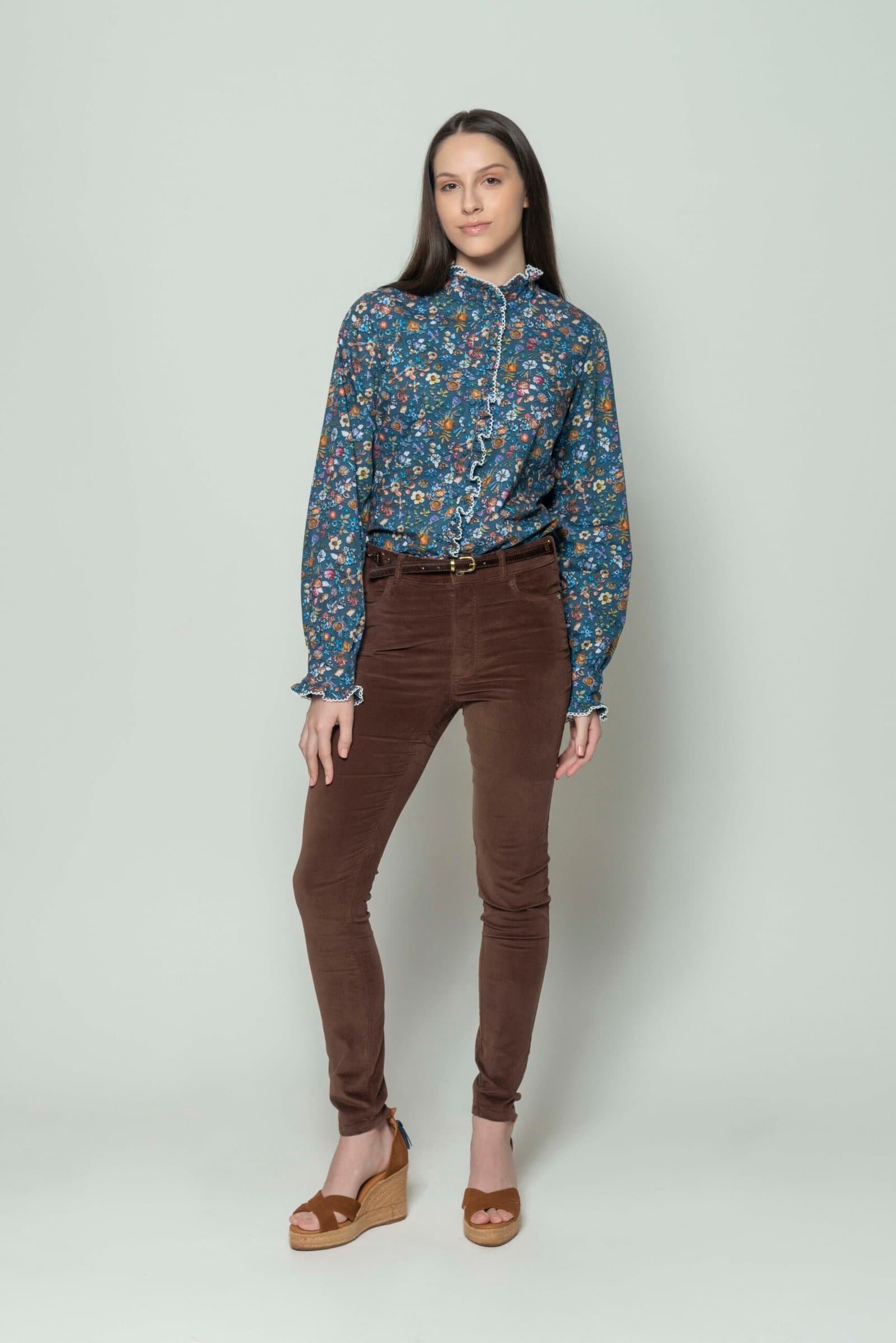 Hartwell TALIA Blue Flowers 2 scaled