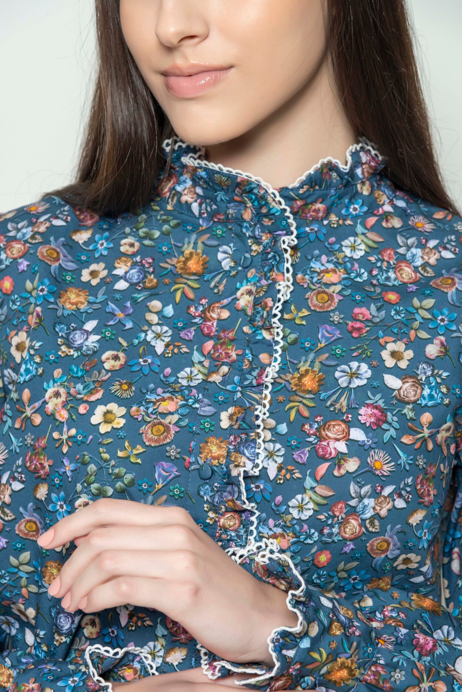 TALIA Blue Flowers CU scaled