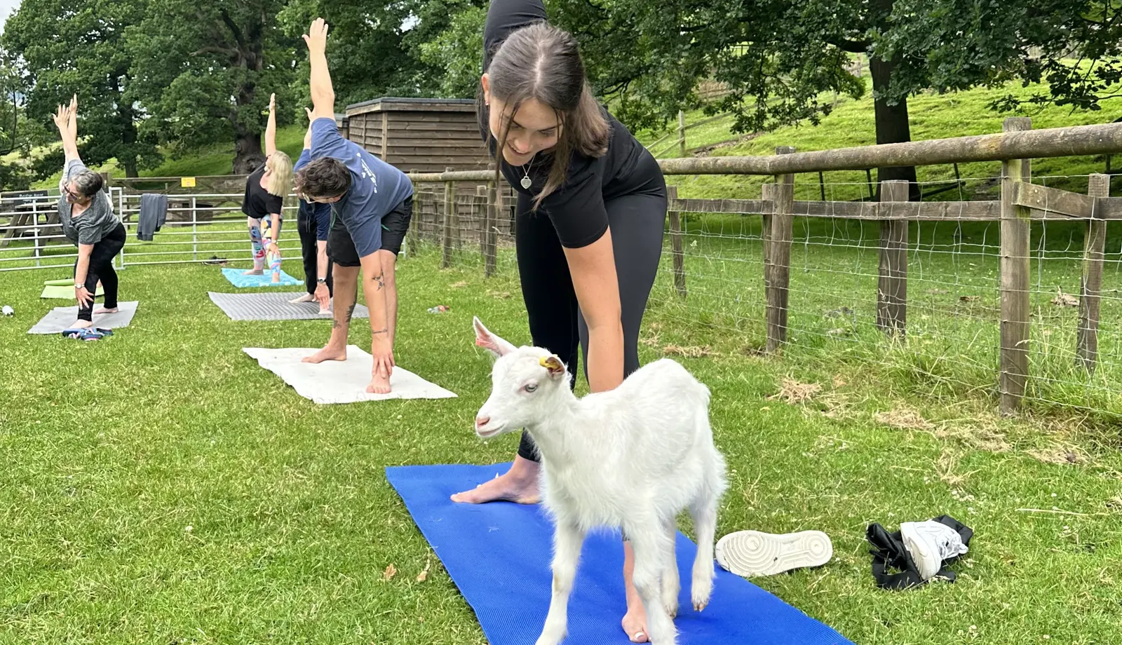 The Ultimate Guide to Spring in the UK: Unmissable Events and Stylish Seasonal Outfits 1 image16