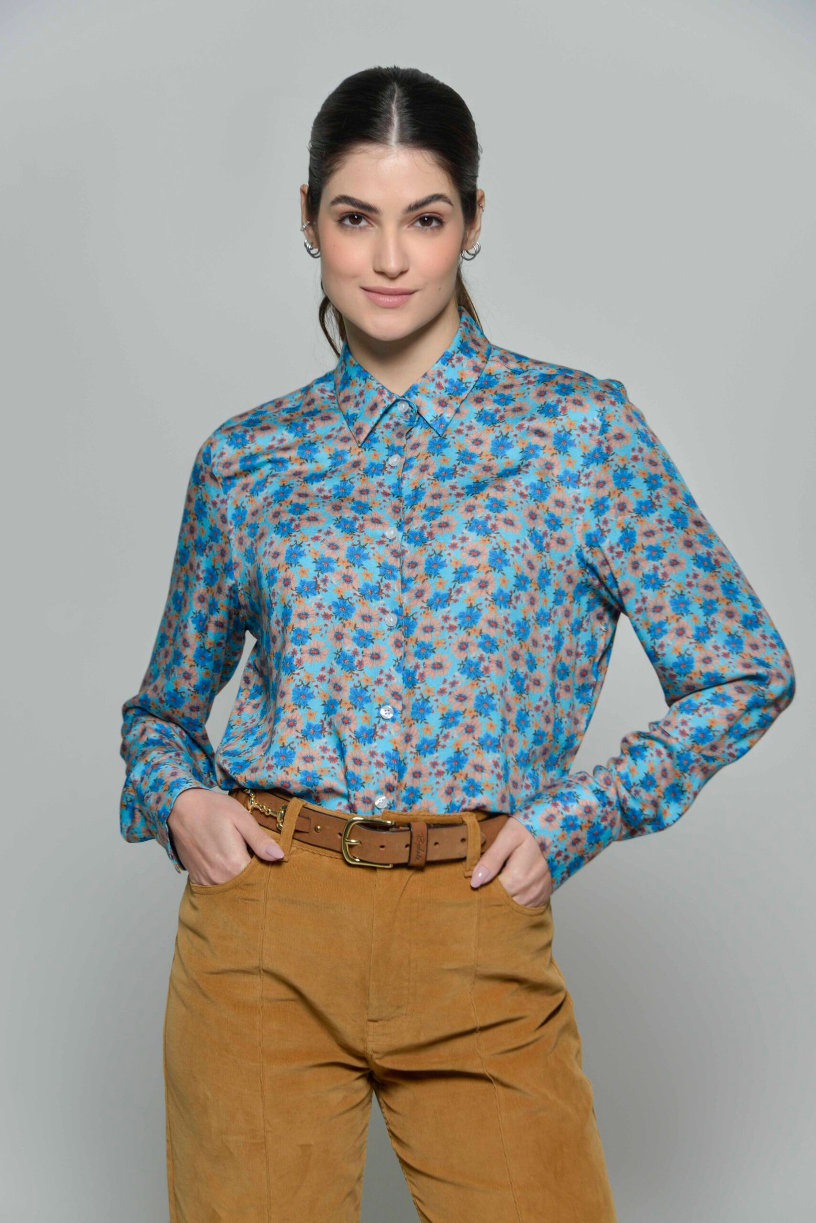 LYDIA Turquoise Flowers10 1 scaled